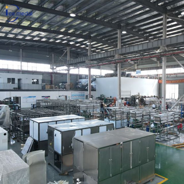 Icemedal โซลูชั่นโรงงานน้ำแข็งถุงน้ำแข็งถ้วยบริโภคอัตโนมัติแบบกำหนดเองแบบครบวงจร