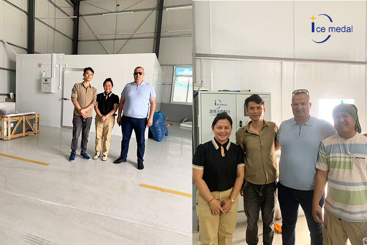 วิศวกรกำลังถ่ายรูปกับ client.jpg